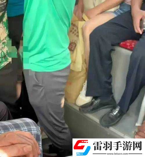 震驚公交車上竟發生這種事