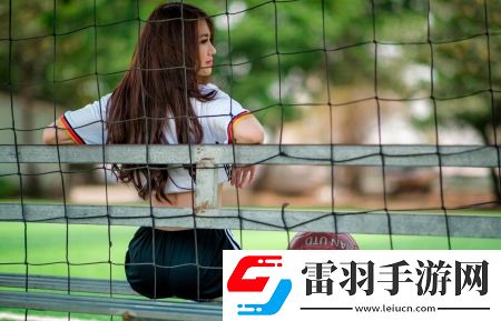 晃動的雙乳送到嘴邊h